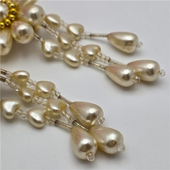 Vintage Lucite Faux Pearl Flower Dangle Earrings Teardrop Heart Drops 3.5 In - Picture 3 of 8